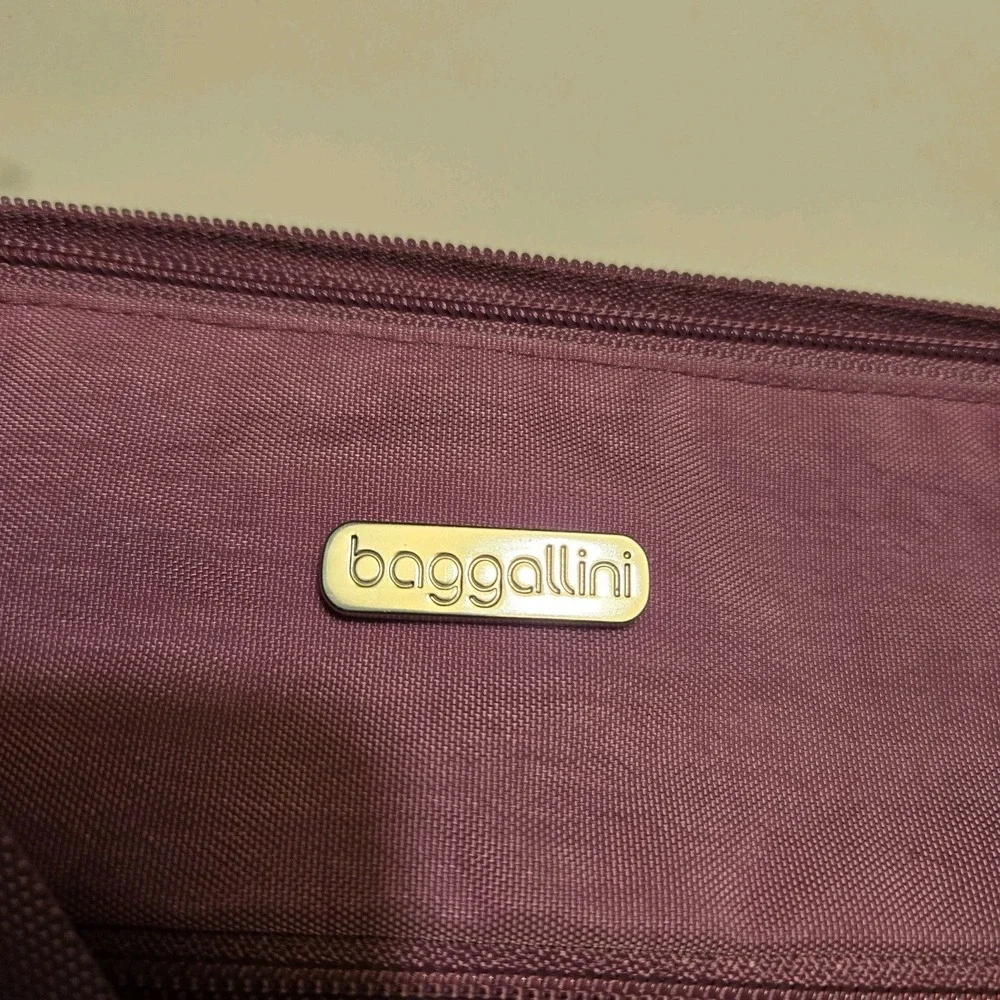Baggallini Crossbody Purse Quad Zip Travel Bag Lavender Purple Nylon VGUC